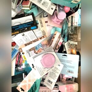 5LB Makeup, Self-care, Accessories Bundle NWT